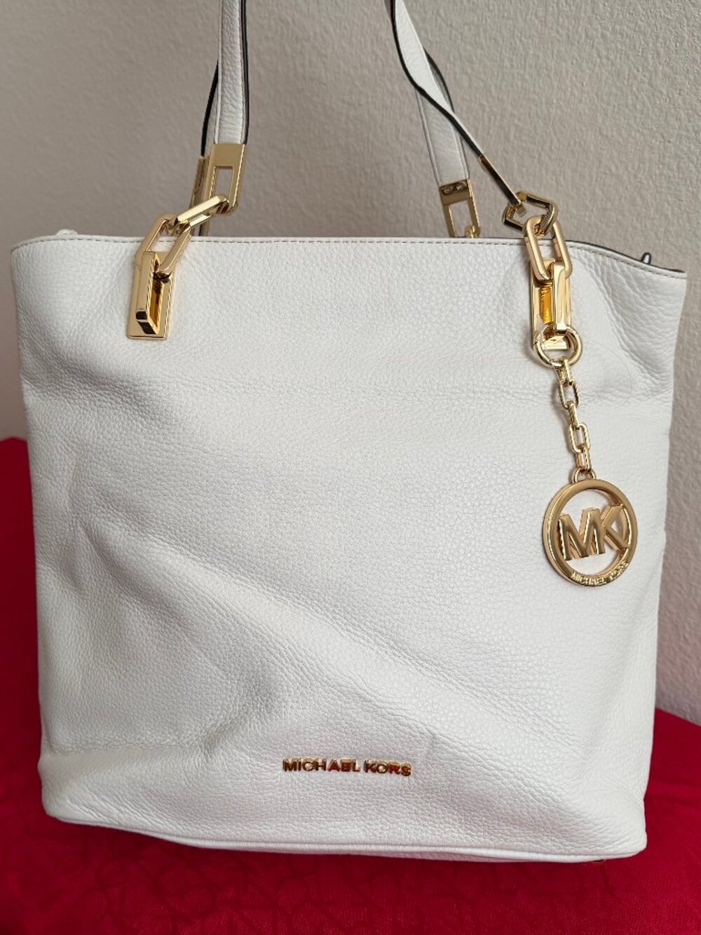 White Michael Kors pebbled leather tote with detachable cross-body strap - Picture 2 of 10